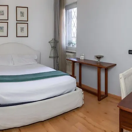 Tridenthome 5 Min From Station & Free Wifi * Trento
