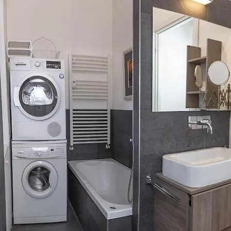 Tridenthome 5 Min From Station & Free Wifi Trydent