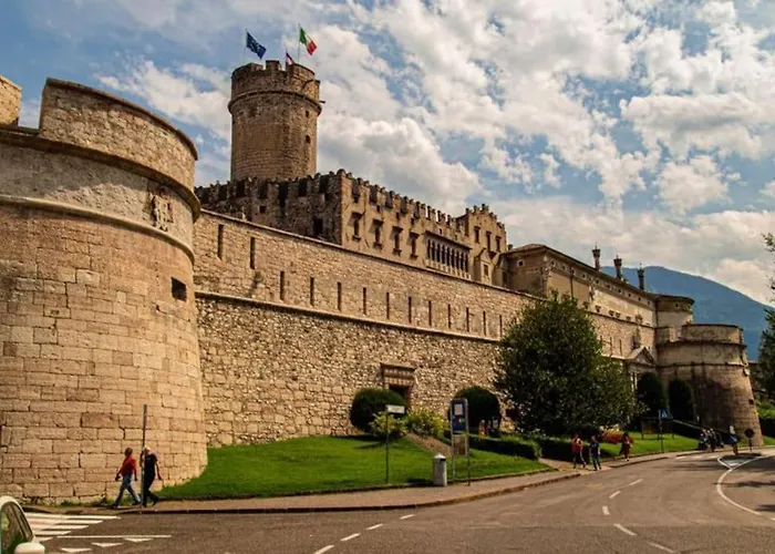 Tridenthome 5 Min From Station & Free Wifi * Trento